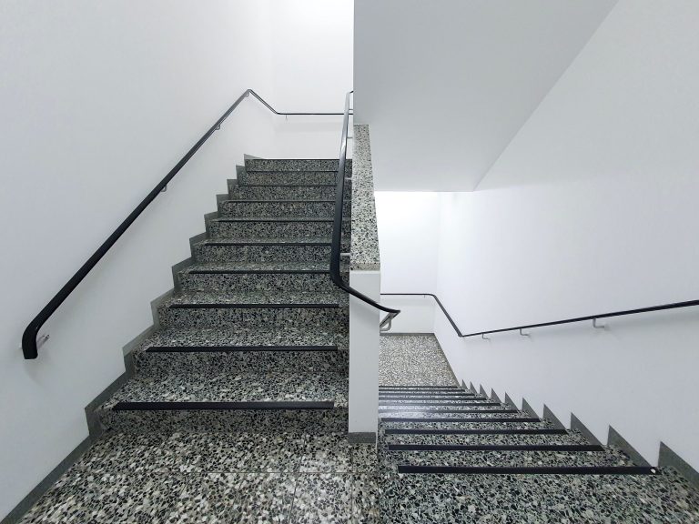 treppenhausreinigung muenchen riem